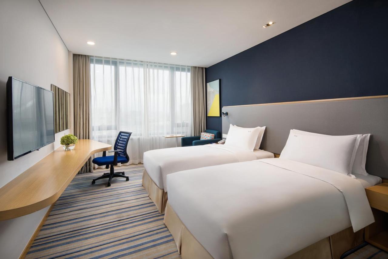 Holiday Inn Express Wuxi Taihu New City By Ihg Exterior photo